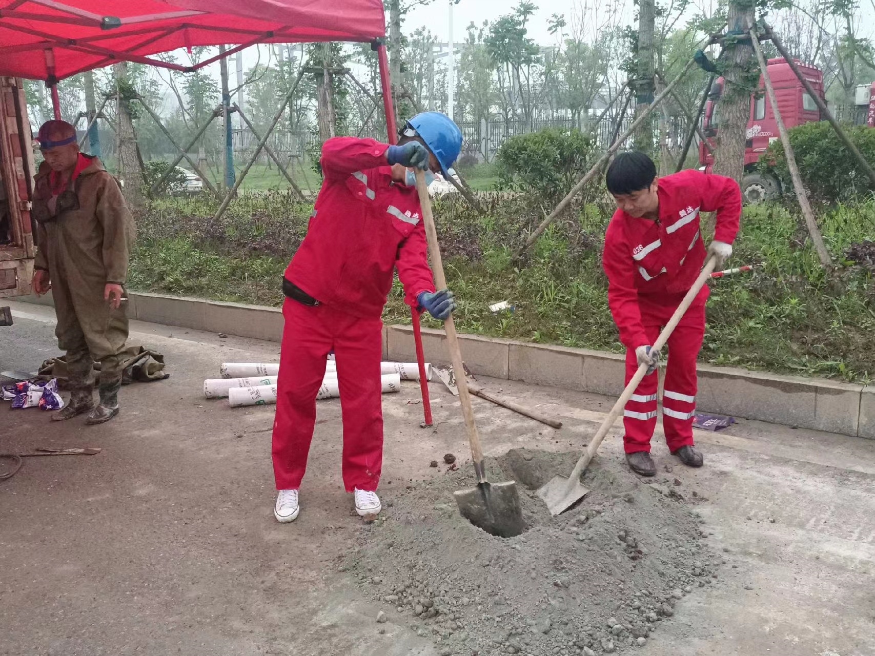 洪江管道疏通哪家好】及时进行市政管道清淤