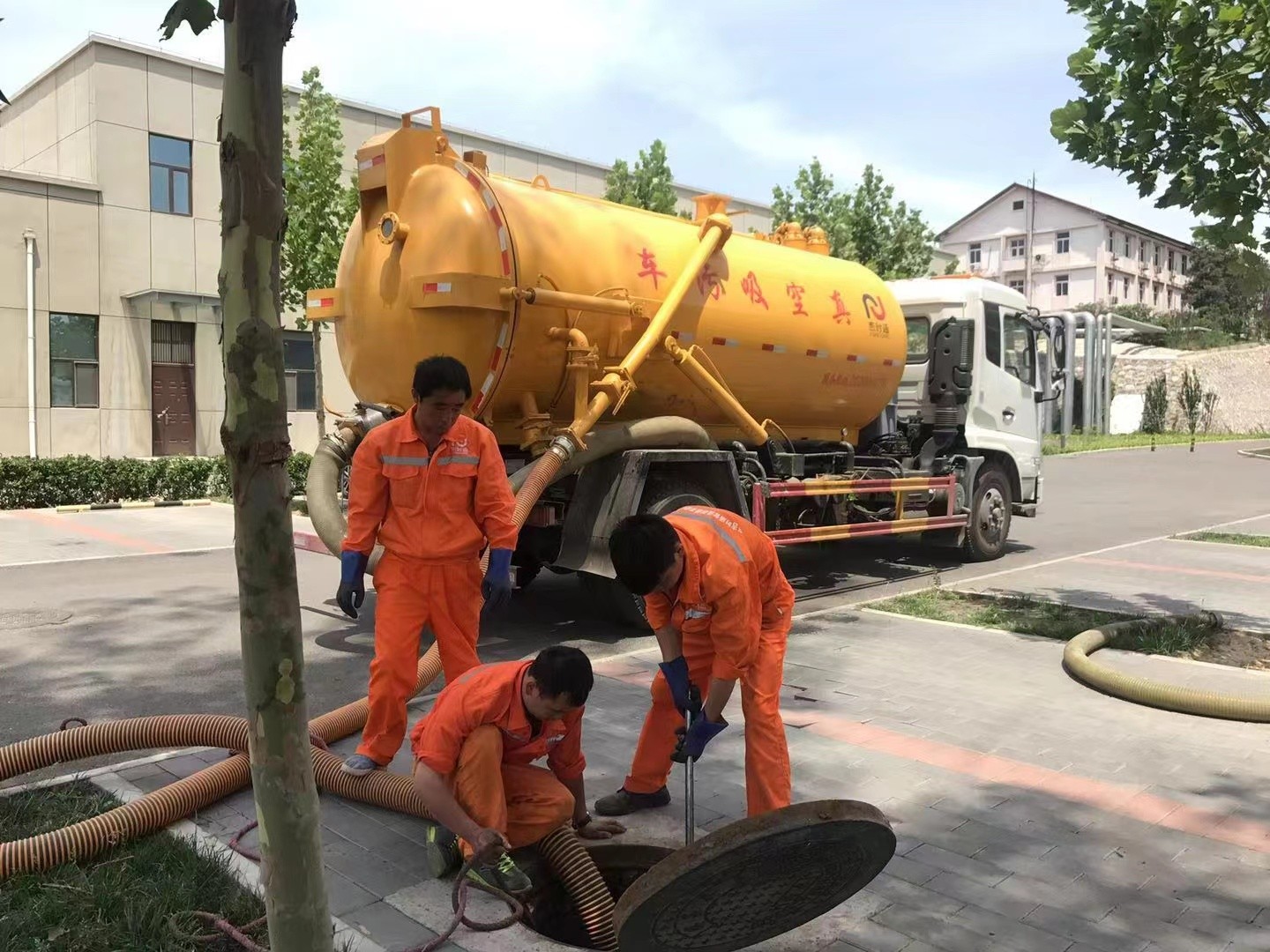 洪江化粪池清理与5-8吨吸粪车施工效率分析